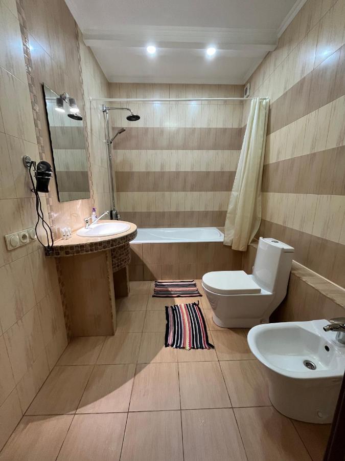 2-х комнатная с видом на горы в жк нурлы тау Apartment Almaty